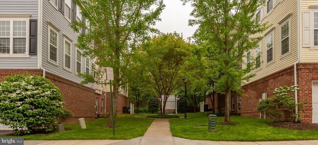Building Photo - 8067 Nicosh Cir Ln