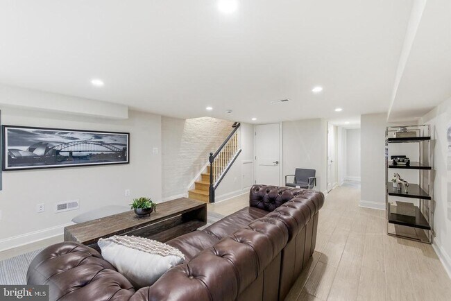 Building Photo - 1319 East Capitol St SE