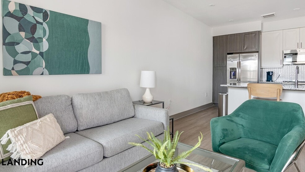 Building Photo - 2650 S McDonald St