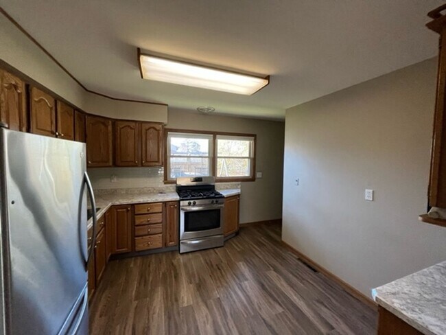 Building Photo - Single Family Home