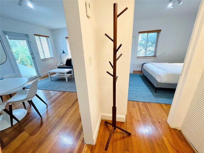 Building Photo - 8036 Harding Ave