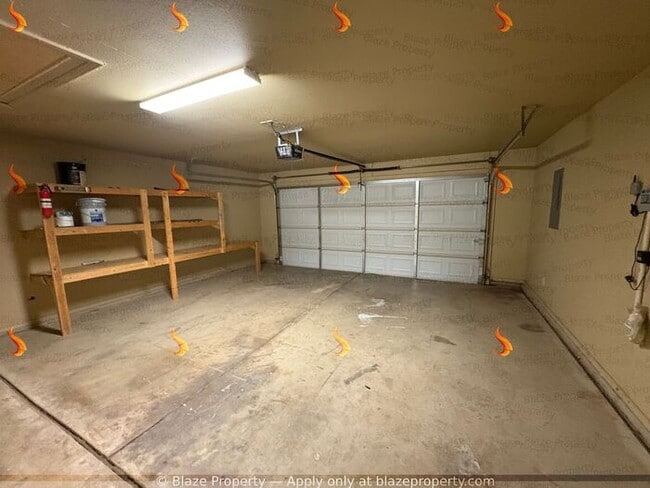 Building Photo - Charming Corner Lot Home in Desirable City...