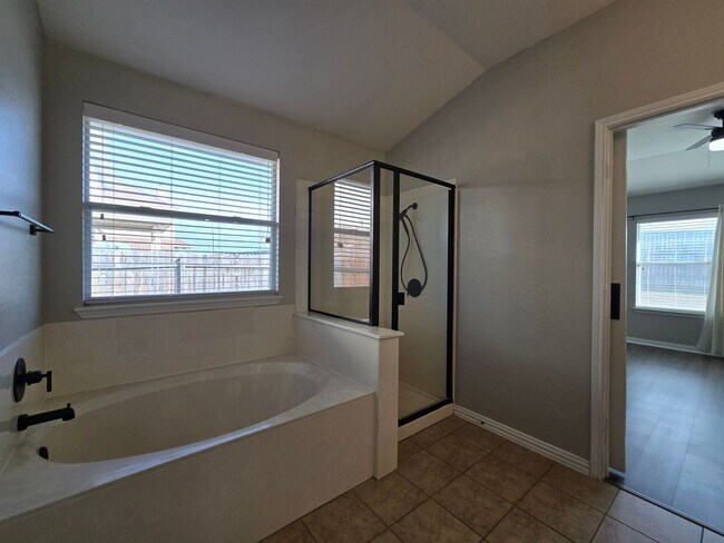 Building Photo - 2609 Red Fern Dr