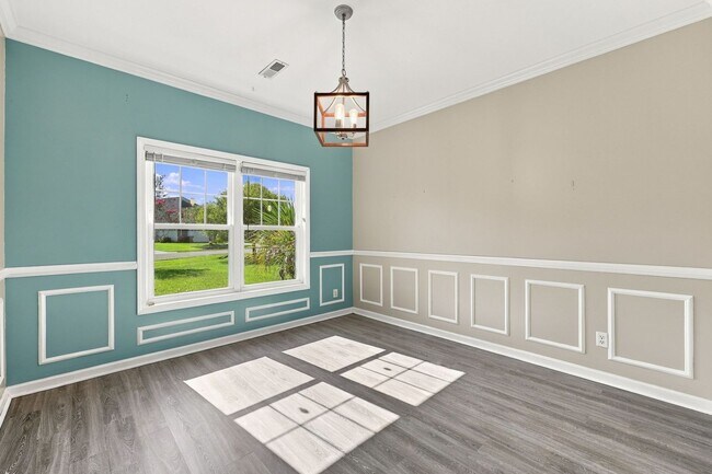 Building Photo - 257 Silver Creek Loop