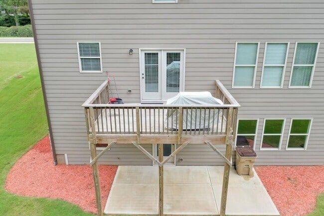 Building Photo - 4688 Cantrell Rd