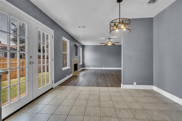 Building Photo - 901 Greenbend Dr