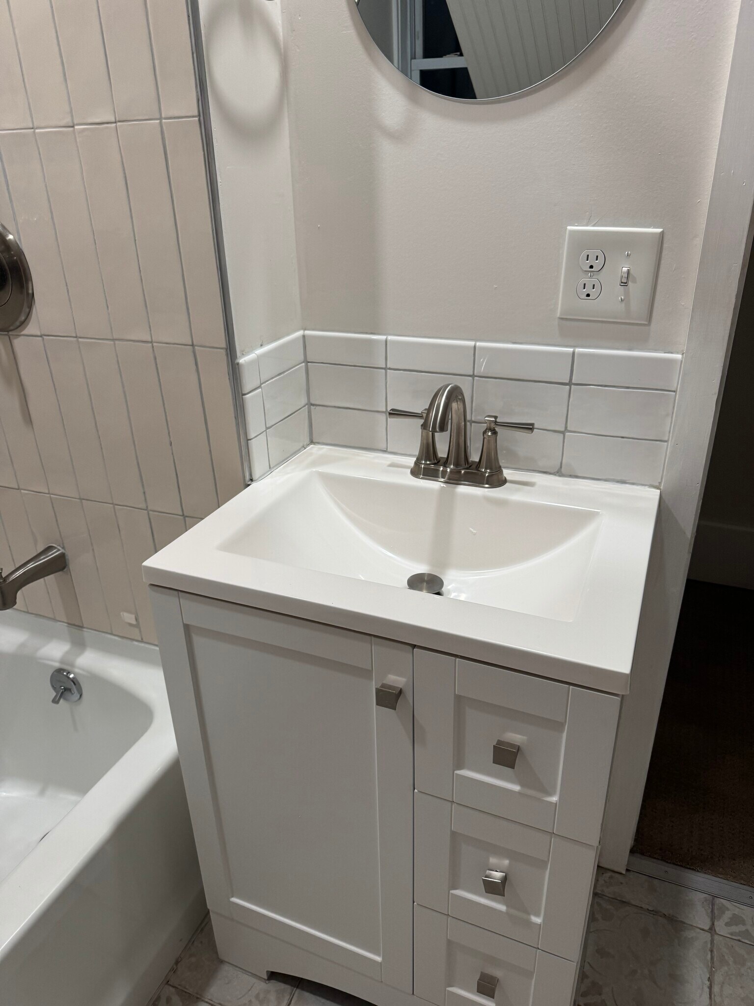 Building Photo - 24 Margaret St