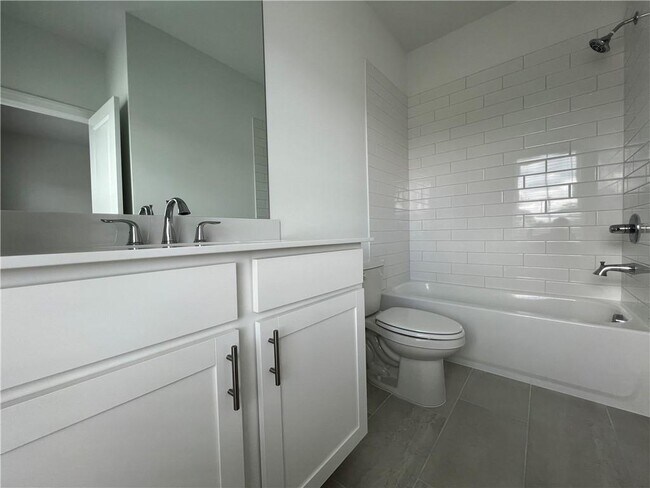 Building Photo - 5442 Howington Ct