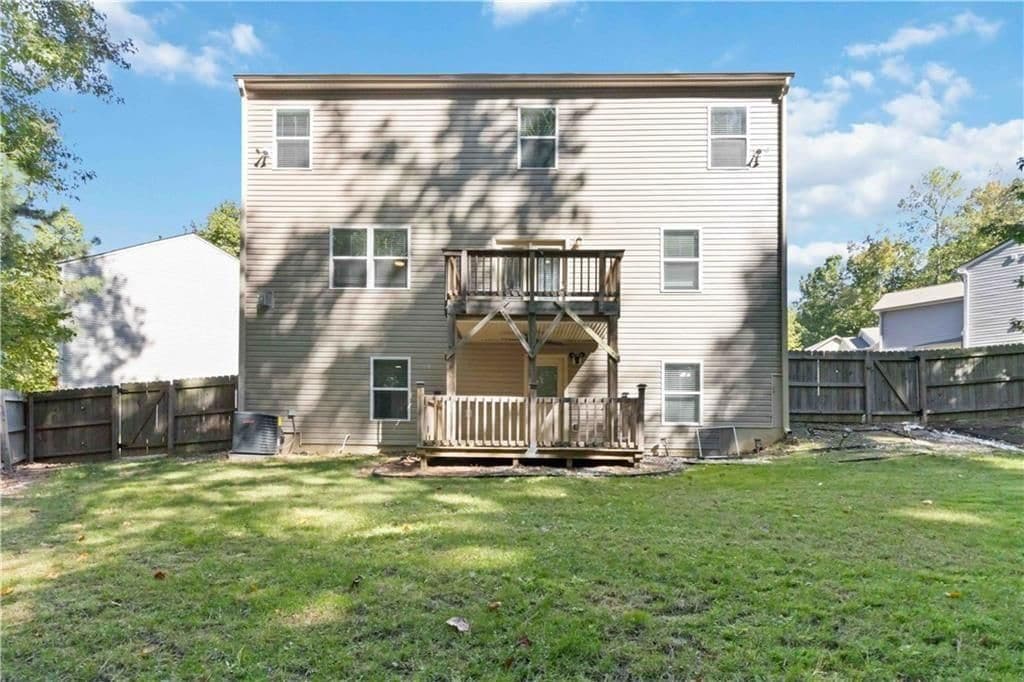 Building Photo - 100 Heritage Club Cir