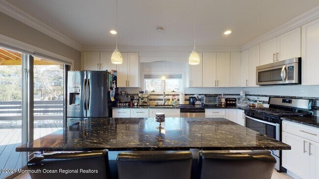 Building Photo - 193 Ludlow St