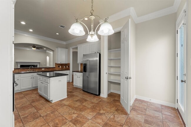 Building Photo - 1126 Sopris Dr