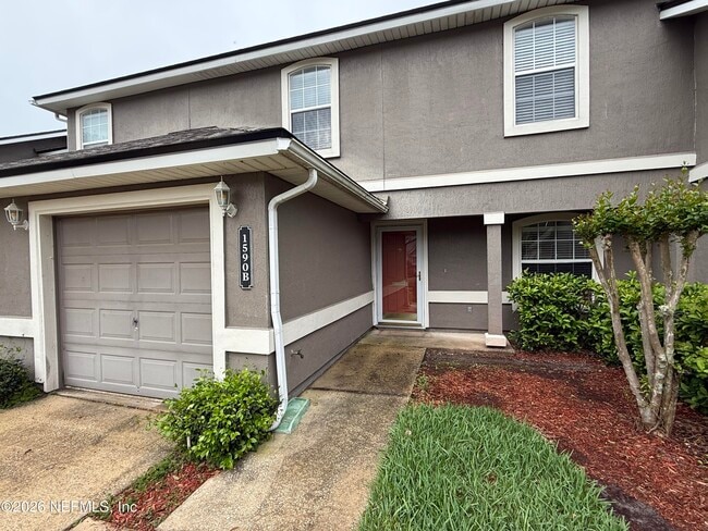 Building Photo - 1590 Vineland Cir