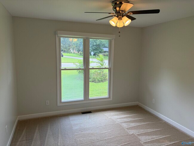Building Photo - 304 Bellingrath Dr SW
