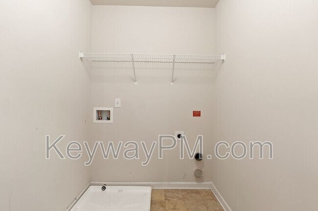 Building Photo - 5007 Vine Ln
