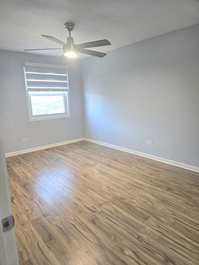 Building Photo - 360 W Inverrary Ln