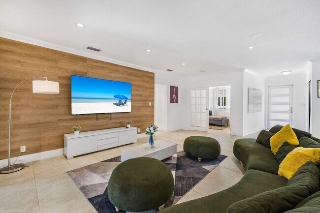 Building Photo - 11121 Griffing Blvd