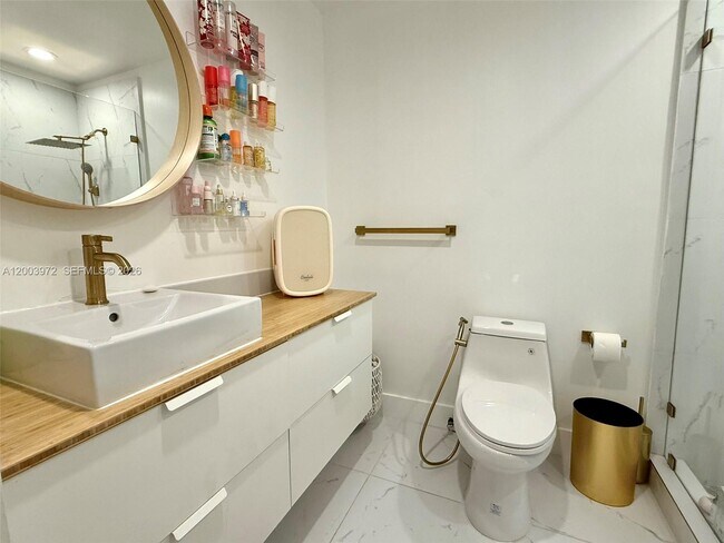 Building Photo - 6420 NW 109th Ave