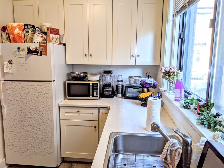 2br apartment #1 - 5624 Hempstead Rd