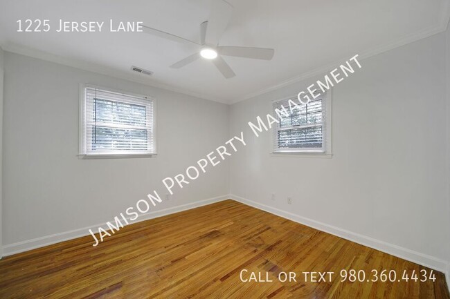 Building Photo - 1225 Jersey Ln
