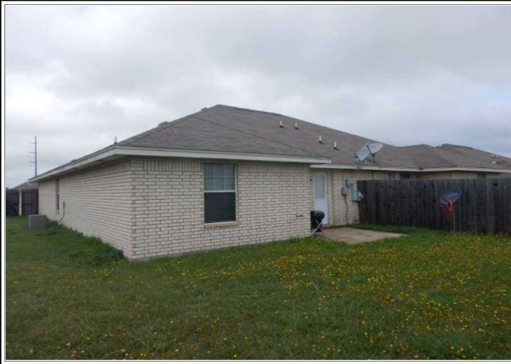 Backyard - 3806 Uvalde Dr