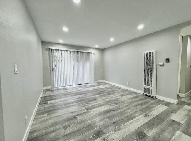 Building Photo - 806 Coriander Dr