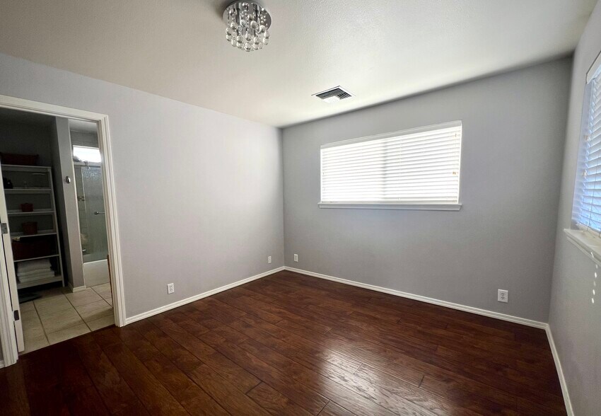 Building Photo - 106 Nokekula Loop