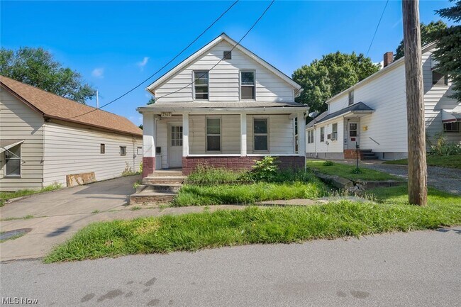 Building Photo - 7507 Batavia Ave