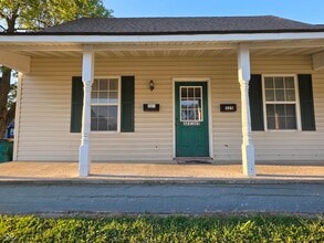 Building Photo - 323 S East St