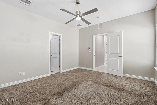 Building Photo - 14925 Tierra Mirage Ave