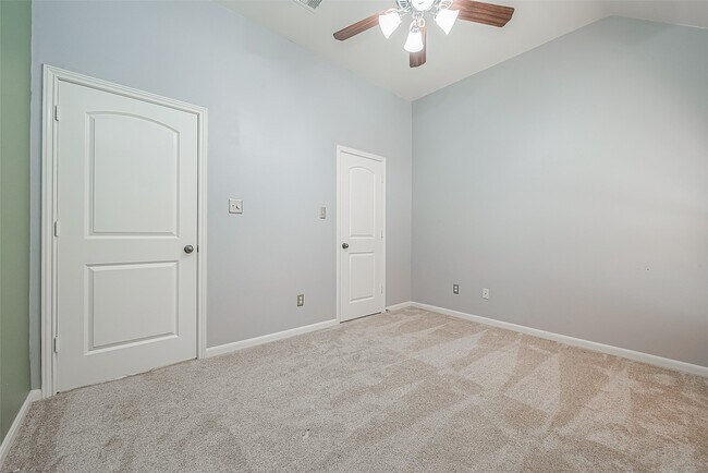 Building Photo - 6015 Hewes Point Ln