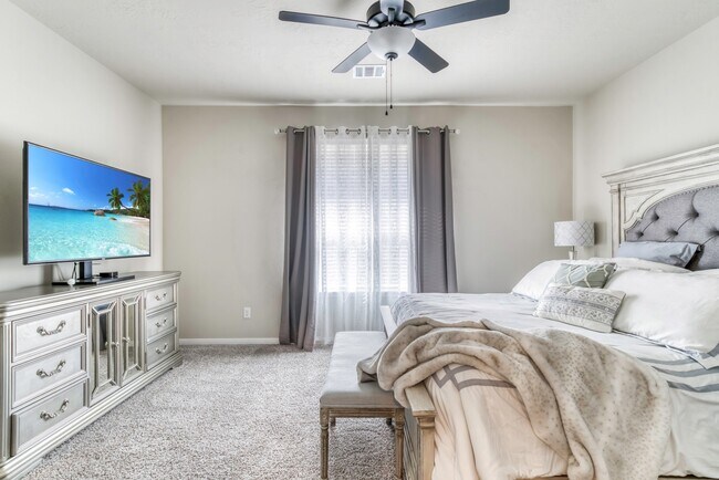 Building Photo - 15225 Still Water Mdw Lp