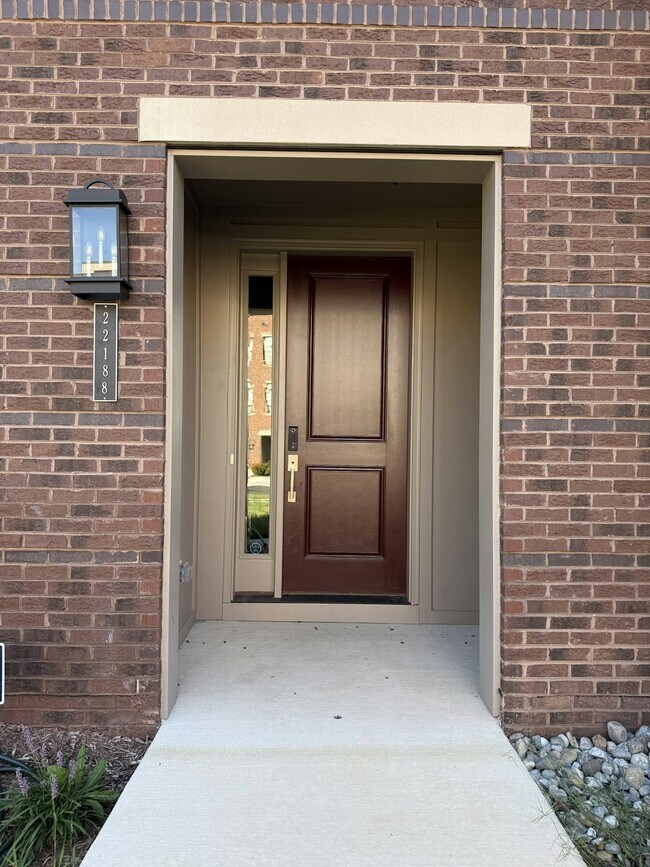 Building Photo - 22188 Webster Pk Ter