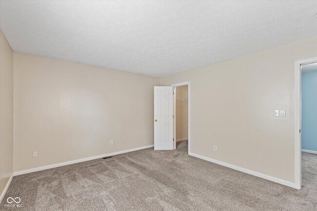 Building Photo - 2808 Dawnlake Dr
