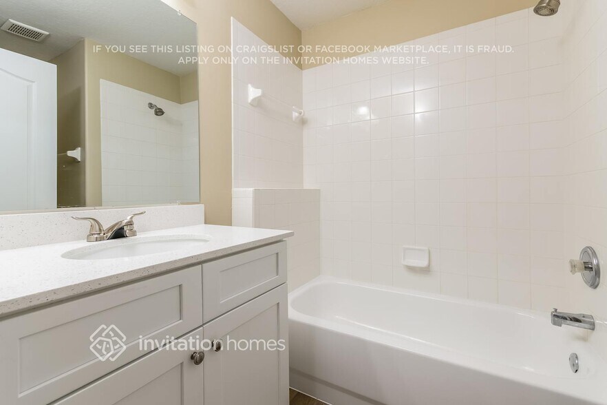 Building Photo - 15733 Bay Vista Dr
