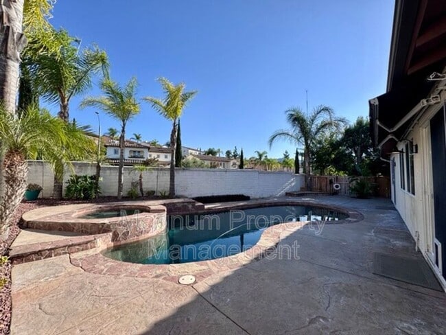 Building Photo - 45632 Corte Royal