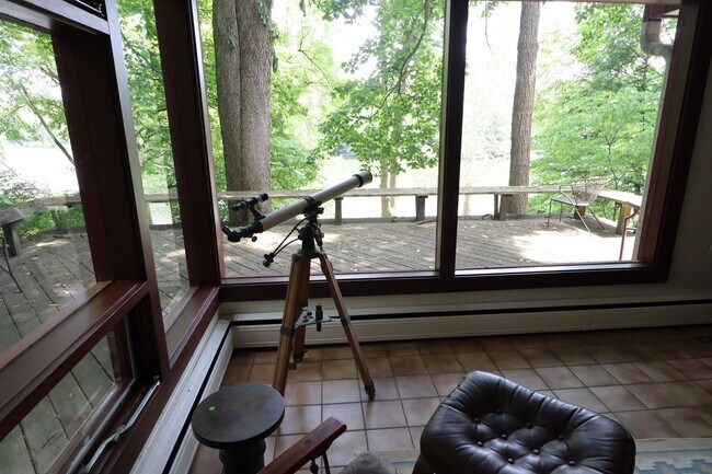 Building Photo - Move-In Special: 50% Off First Month’s Rent!-White River Access, Vaulted Ceilings, Natural Light,...