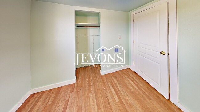 Building Photo - Pet-friendly single-family home in Tieton ...