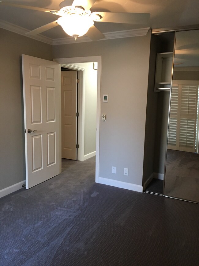 Building Photo - 2506 Roblar Ln