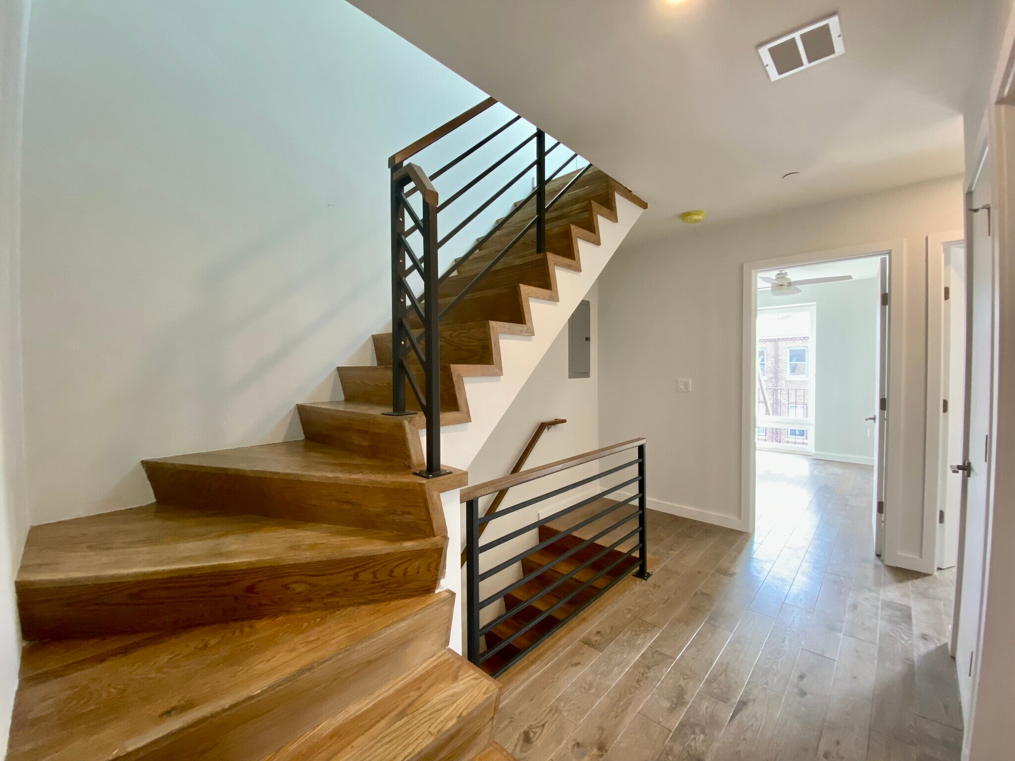 Building Photo - 7 Wigglesworth St