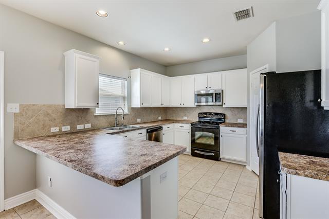 Building Photo - 1229 Artesia Dr