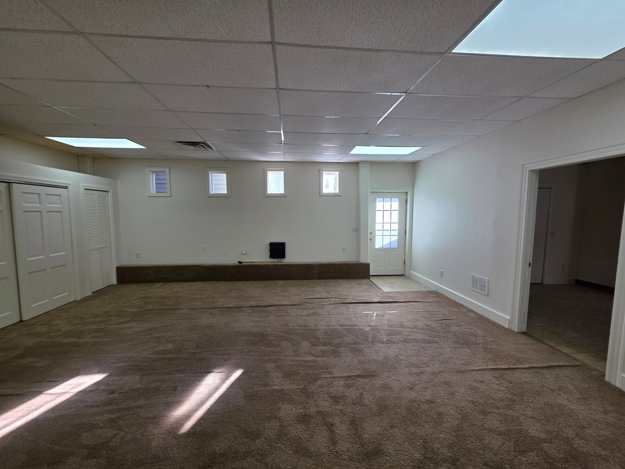 Building Photo - 64 Kenyon St