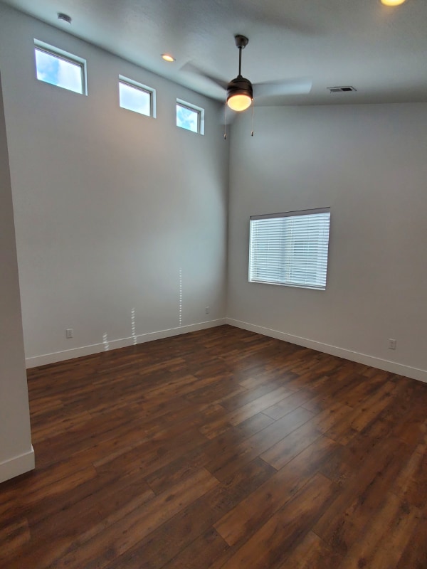 Building Photo - 2183 525 W