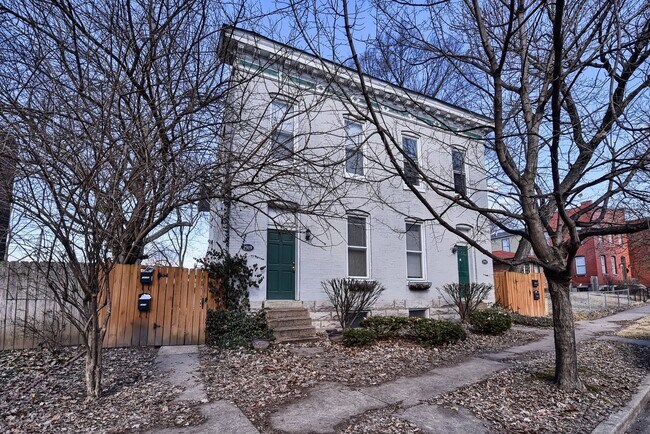 Building Photo - Benton Park Perch
