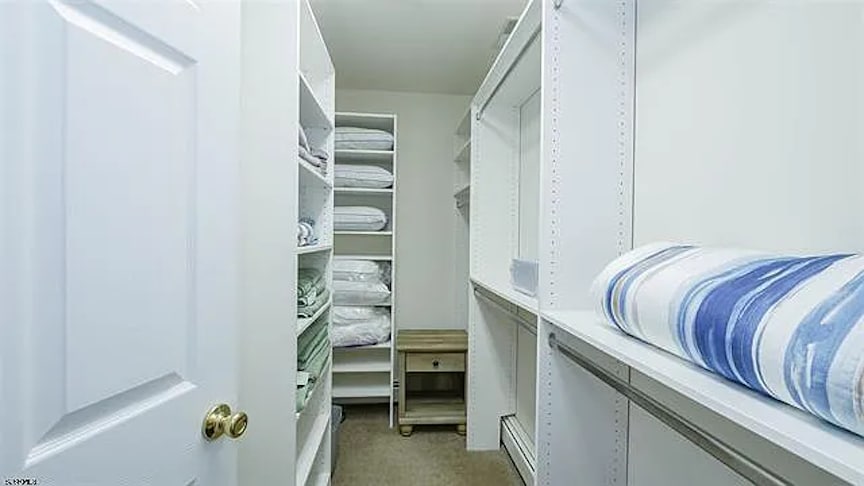 Building Photo - 10 N Adams Ave