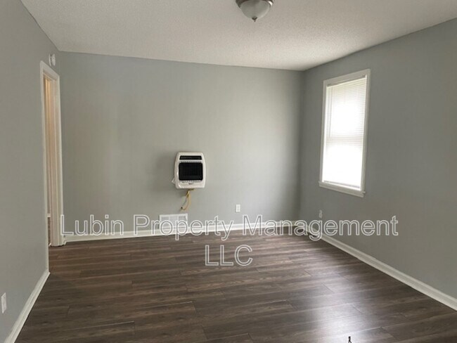 Building Photo - 346 Modder Ave