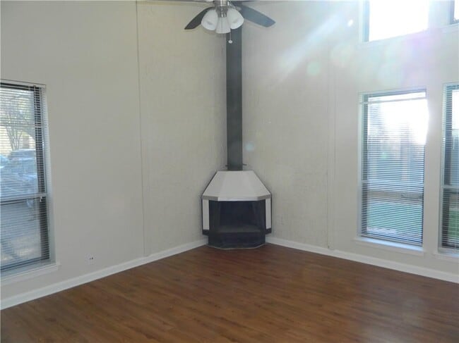 Building Photo - 8607 Fathom Cir