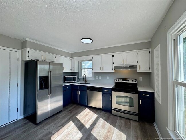 Building Photo - 945 Winterberry Dr