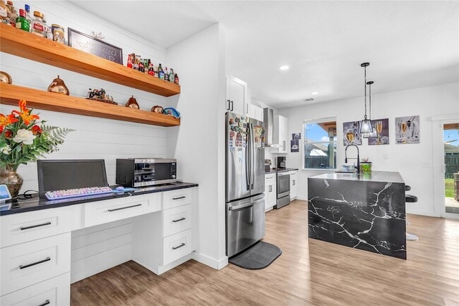 Building Photo - 11511 Marshall St