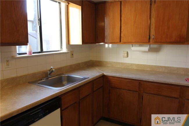 Building Photo - 5604 Hana Rd