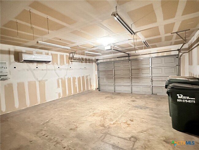Building Photo - 2029 Northview Dr